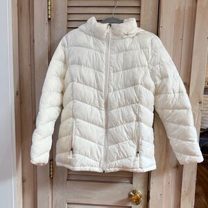 Women’s Charter Club White Quilted Jacket Size L